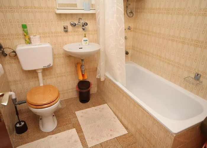 Apartamento With Parking Space - Paklenica - 6431 Starigrad Paklenica