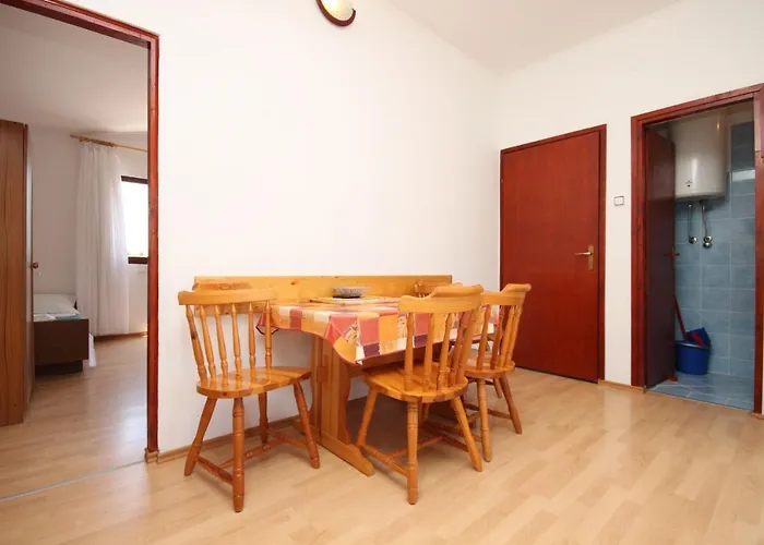 With Parking Space - Paklenica - 6431 Lejlighed Starigrad Paklenica